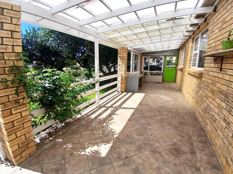 3 Bedroom Property for Sale in Stilbaai Wes Western Cape